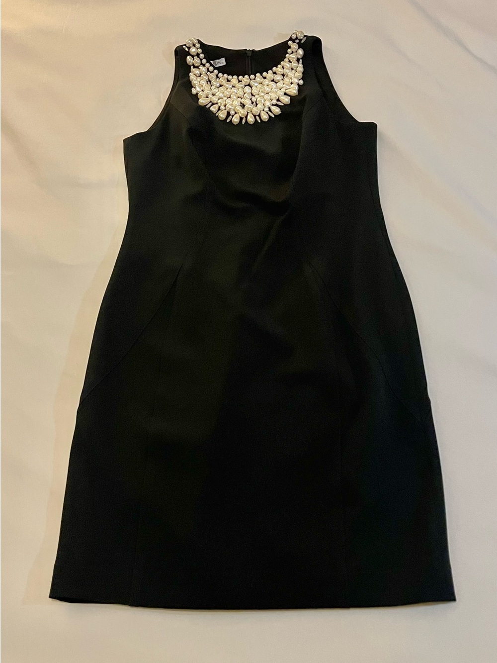 Cocktail Maggy London Dress with Pearls